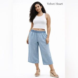 Velvet Heart Chambray Wide Leg Capri Pants Smocked Waist Blue Size Medium